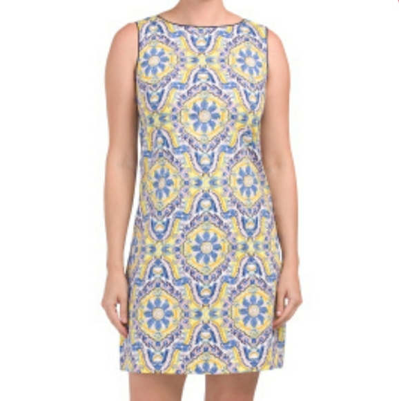 Betsey Johnson Dresses & Skirts - Betsey Johnson China Plate Printed Shift Dress